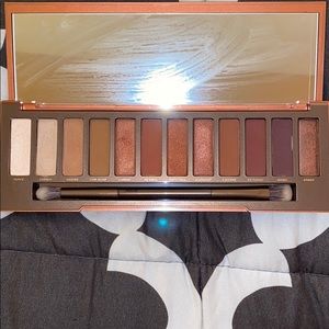 Urban Decay Naked Heat Eyeshadow Palette